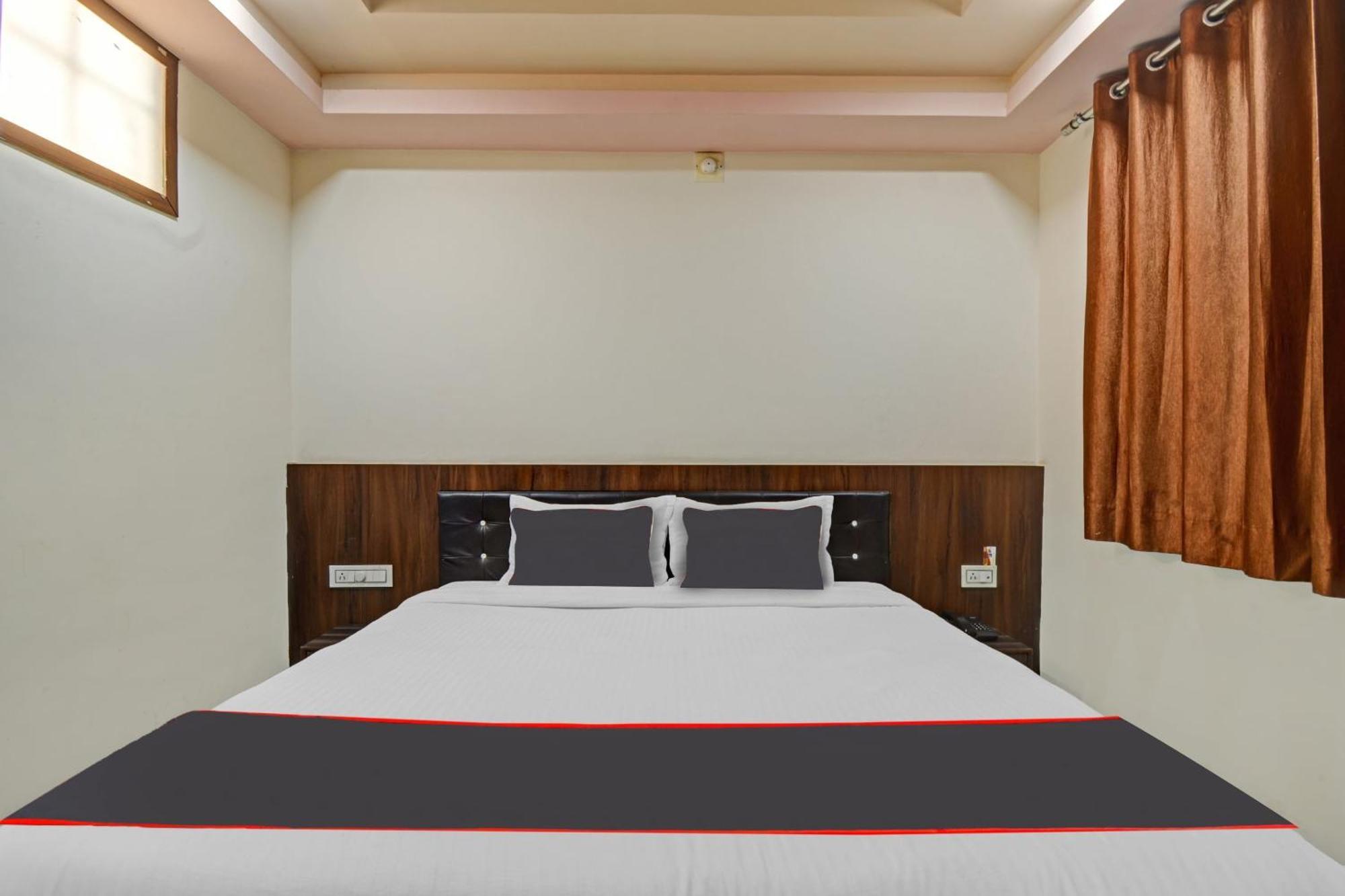 Collection O The Sunrise Hotel Udaipur Buitenkant foto