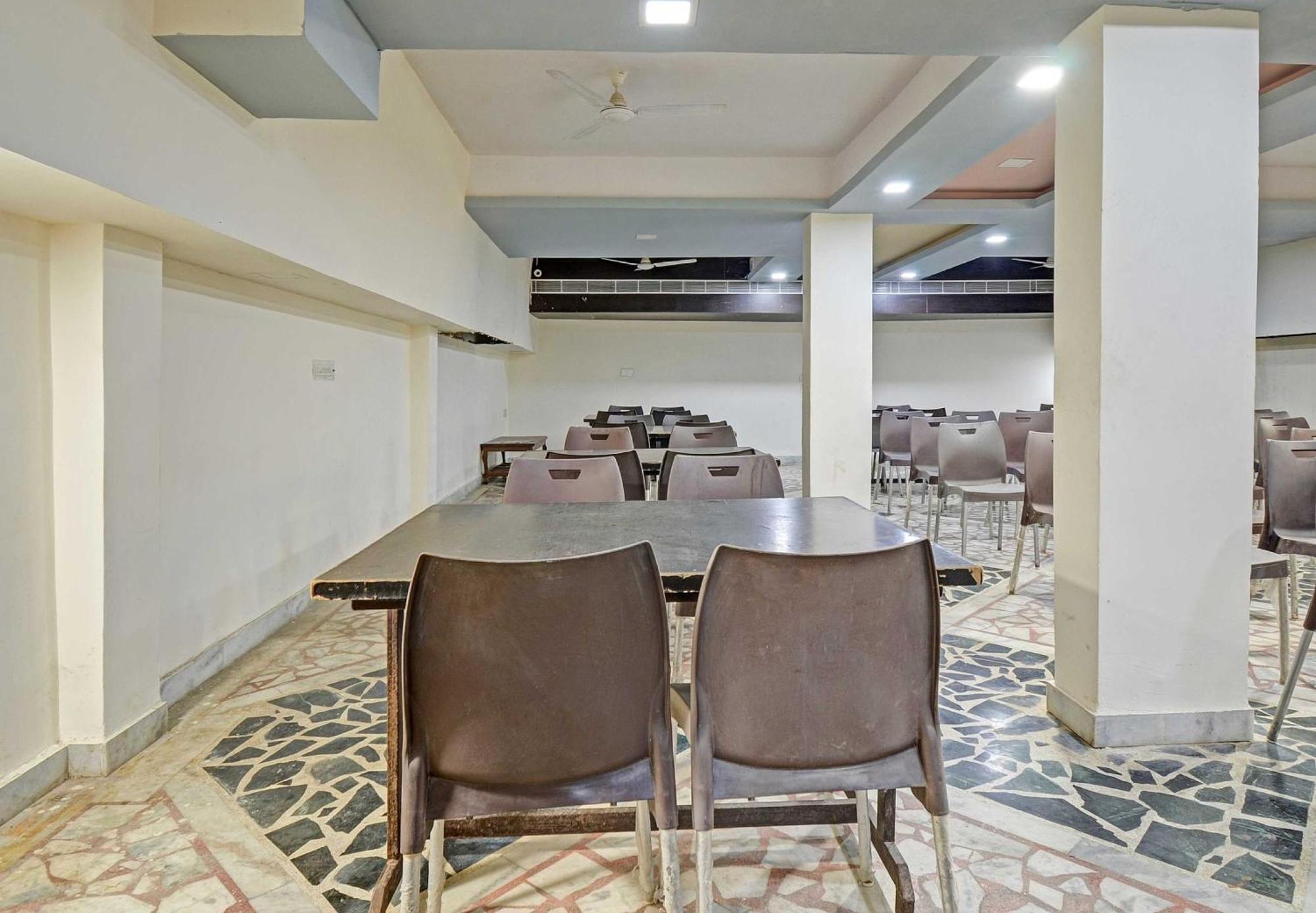Collection O The Sunrise Hotel Udaipur Buitenkant foto