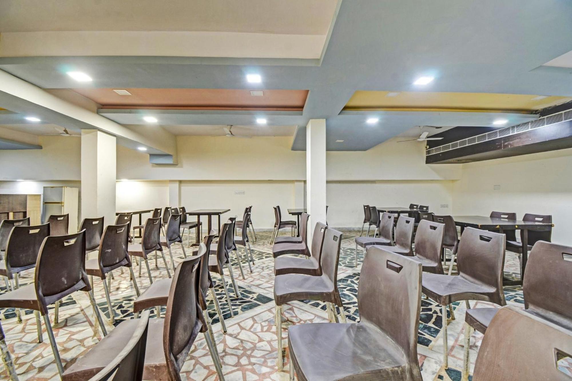Collection O The Sunrise Hotel Udaipur Buitenkant foto
