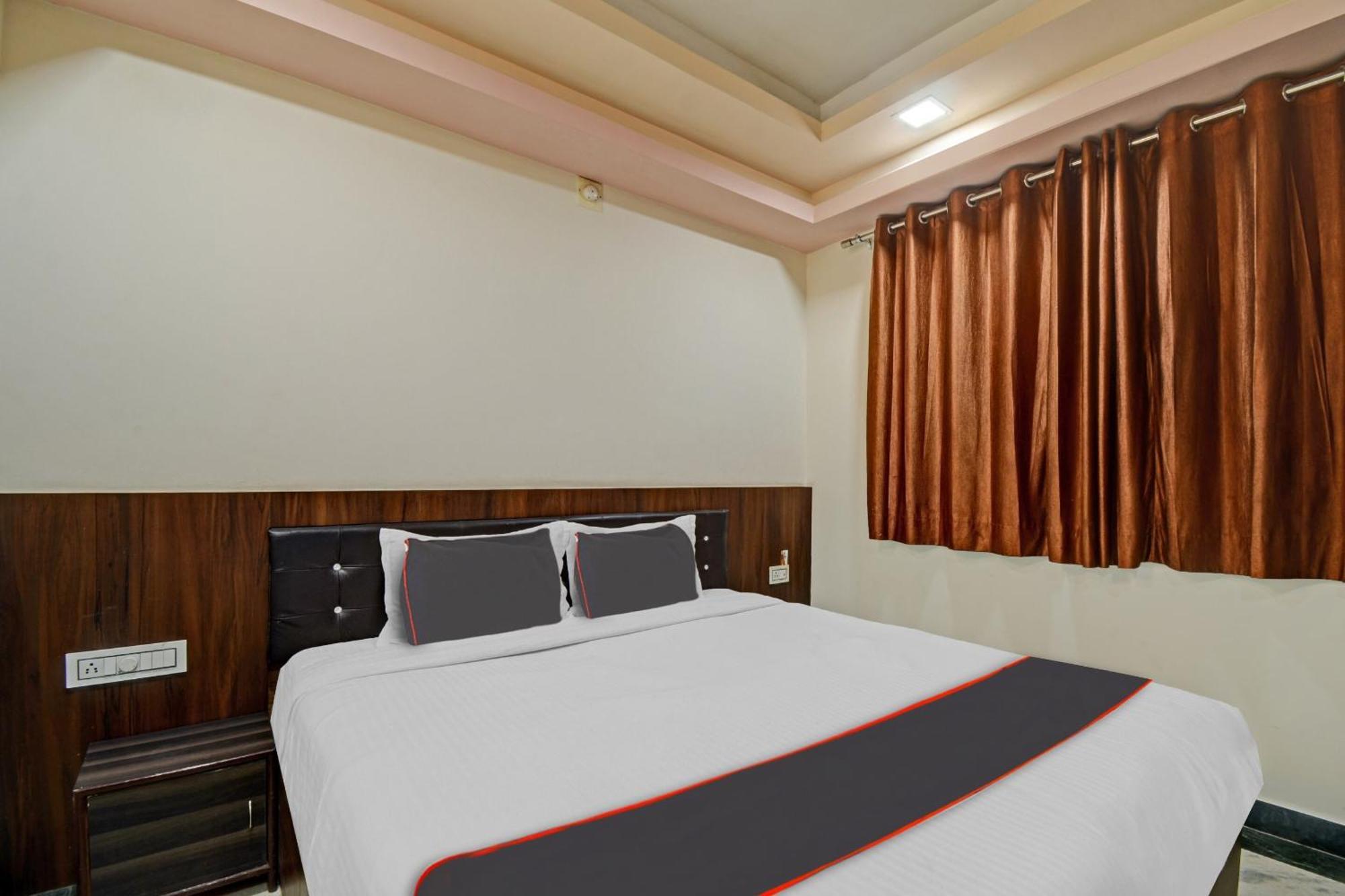 Collection O The Sunrise Hotel Udaipur Buitenkant foto